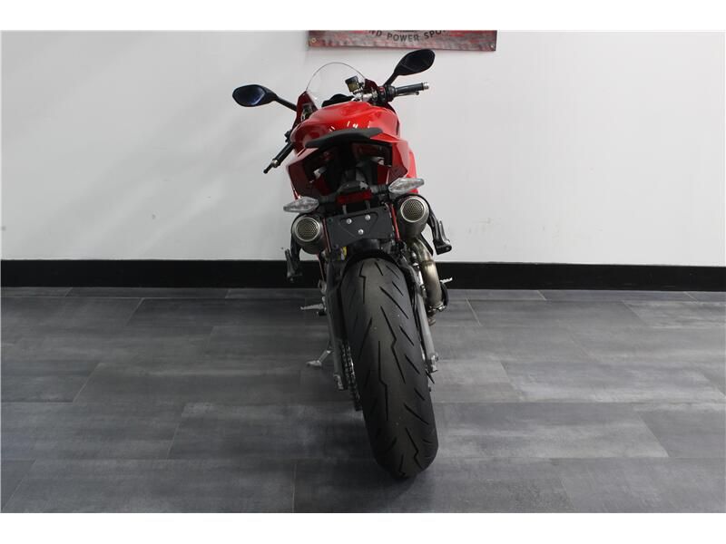 2025 Ducati PANIGALE V2 Image 4