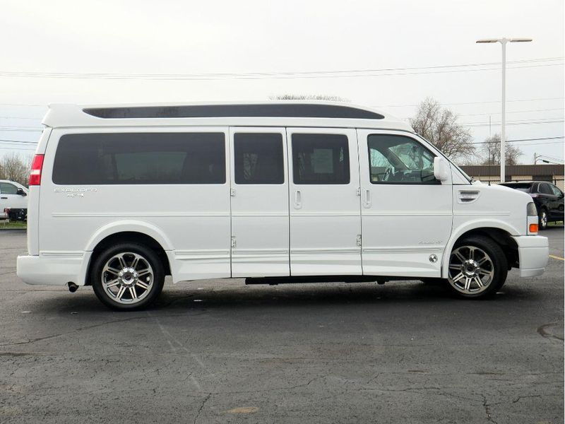 2018 GMC Savana 2500 Image 10