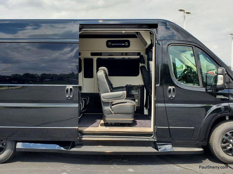 2024 RAM Promaster 2500 Slt+ Window Van High Roof 159