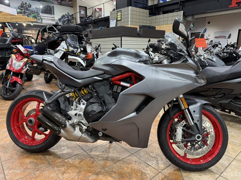 2019 Ducati Supersport Image 14