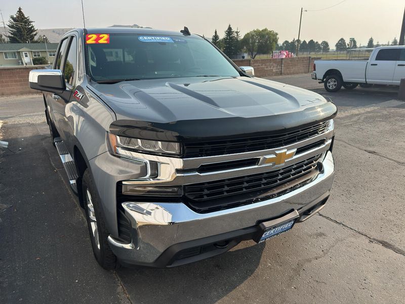 2022 Chevrolet Silverado LT photo 20