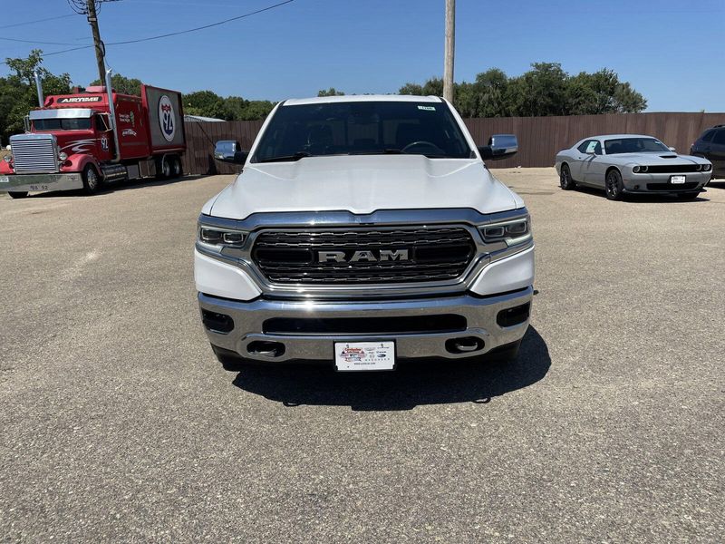 2020 RAM 1500 LimitedImage 3