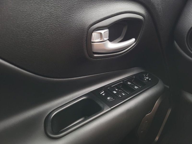 2023 Jeep Renegade LimitedImage 26