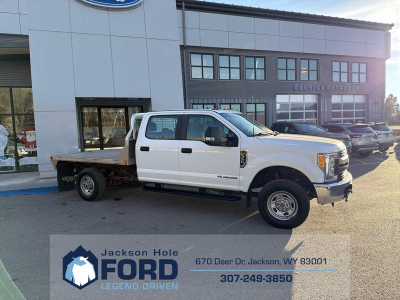 2017 Ford F-350 XL photo 3