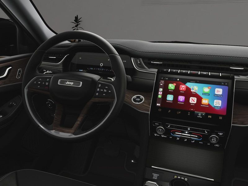 2025 Jeep Grand Cherokee Limited photo 15