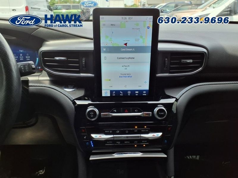 2022 Ford Explorer ST photo 17