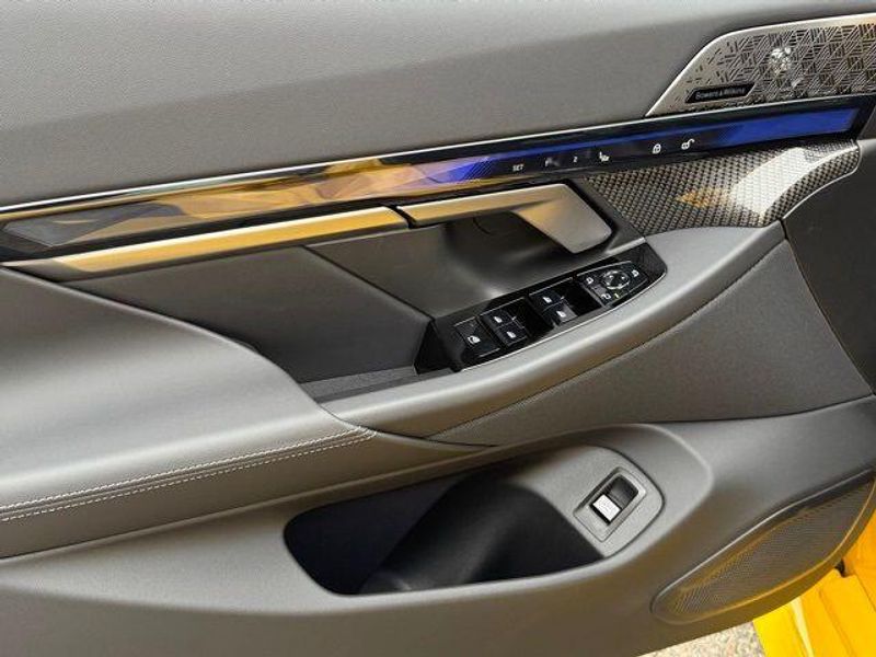 New 2026 BMW M5 BaseImage 15