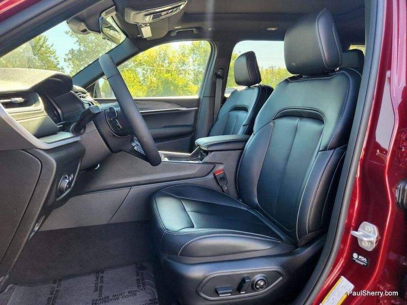 New 2025 Jeep Grand Cherokee L Limited 4x4