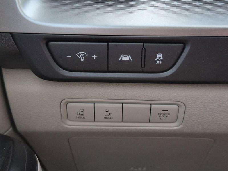 2024 Kia Carnival LXImage 26