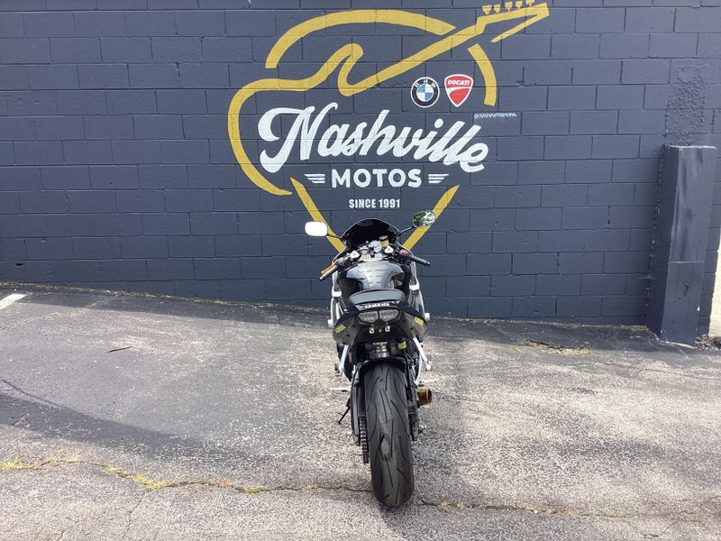 2005 Yamaha YZF R6 