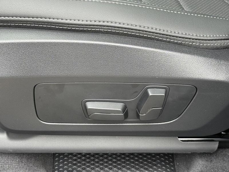 2025 BMW X1 xDrive28iImage 21