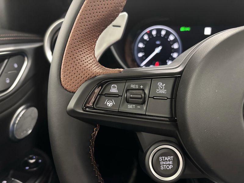 New 2025 Alfa Romeo Giulia Intensa AwdImage 24