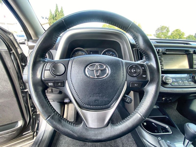 Used 2018 Toyota RAV4 XLEImage 12