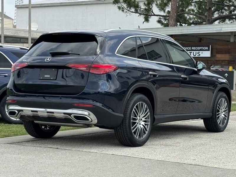 2024 Mercedes-Benz GLC 300Image 3