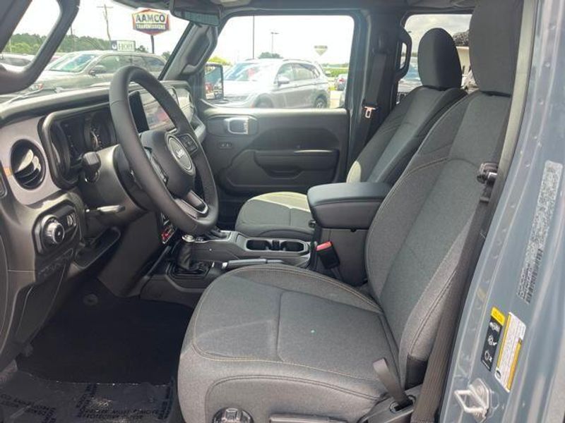 2025 Jeep Wrangler Willys2025 Jeep Wrangler 4-door Willys