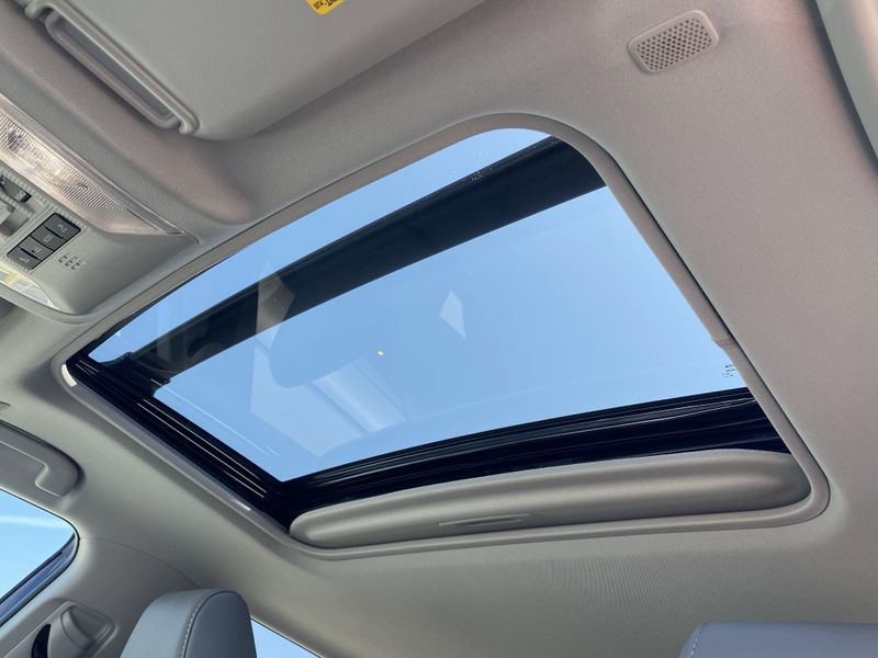 2025 Toyota RAV4 XLE PremiumImage 19