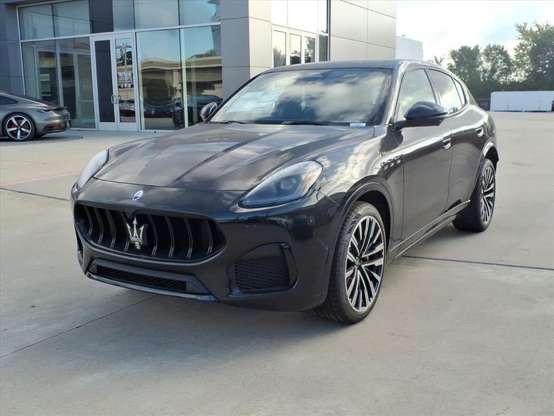 New 2025 Maserati Grecale ModenaImage 2