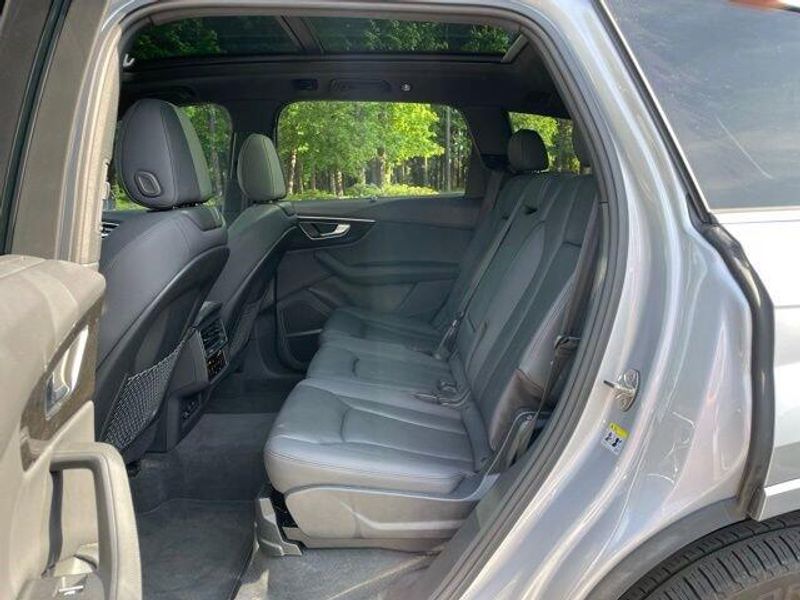 2021 Audi Q7 Premium Plus