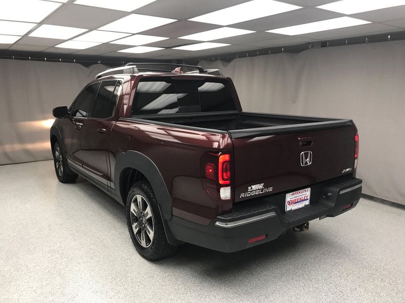 2019 Honda Ridgeline RTLImage 13