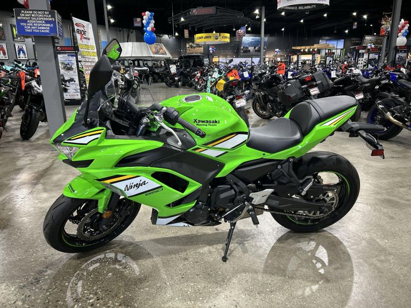 Used 2025 Kawasaki NINJA 650 Image 21