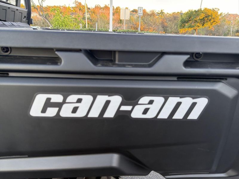 New 2025 Can-Am DEFENDER DPS HD9 Image 26