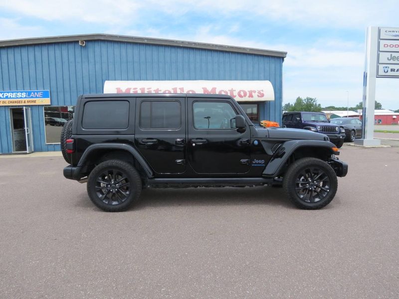 Used 2025 Jeep Wrangler 4xE Backcountry 4x4 4dr SUVImage 11