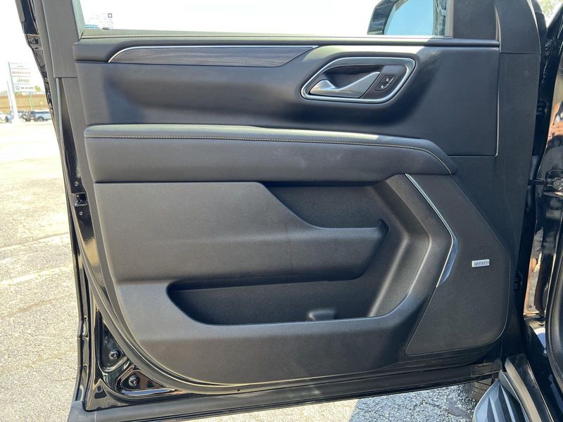 2023 Gmc Yukon SLT photo 11