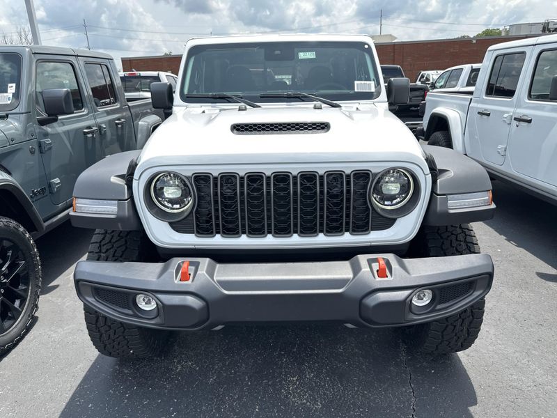New 2025 Jeep Gladiator Mojave 4x4Image 2