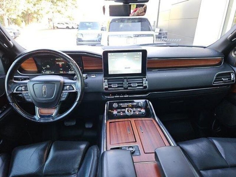 2018 Lincoln Navigator Select