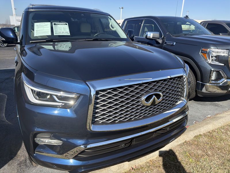 Used 2023 INFINITI QX80 LuxeImage 2