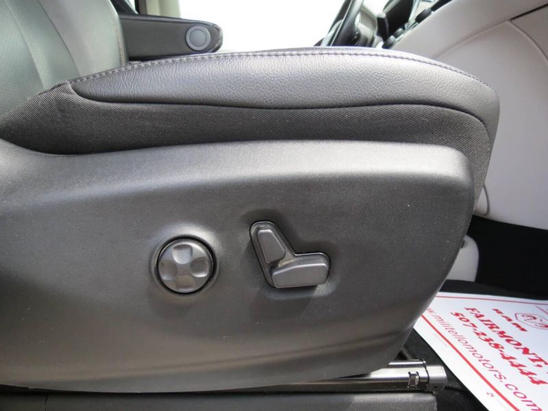 2020 Chrysler Pacifica Touring Plus photo 36