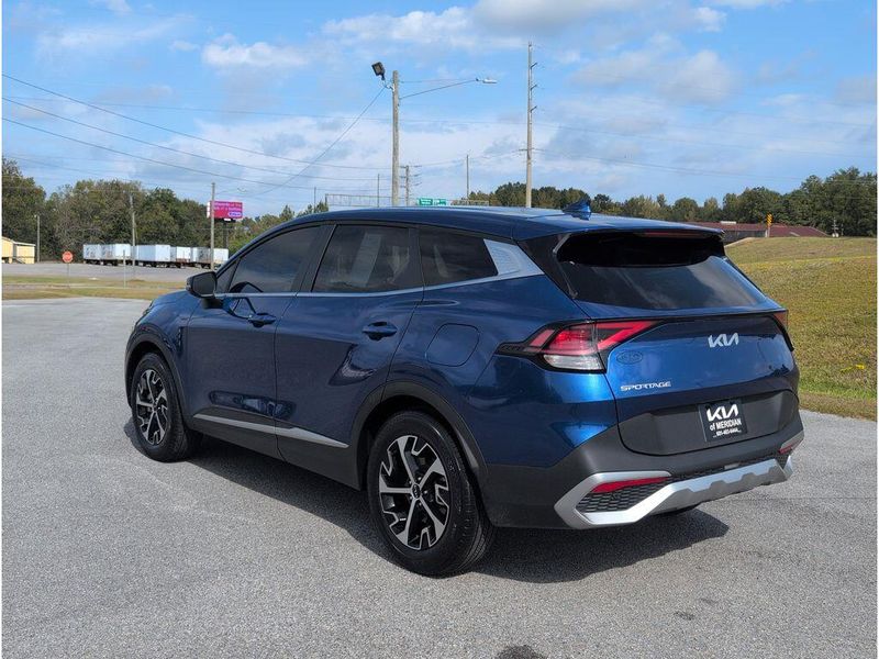 Used 2023 Kia Sportage EXImage 3