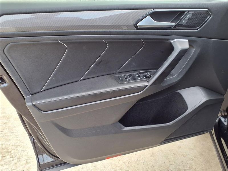 Used 2022 Volkswagen Tiguan 2.0T SEImage 19