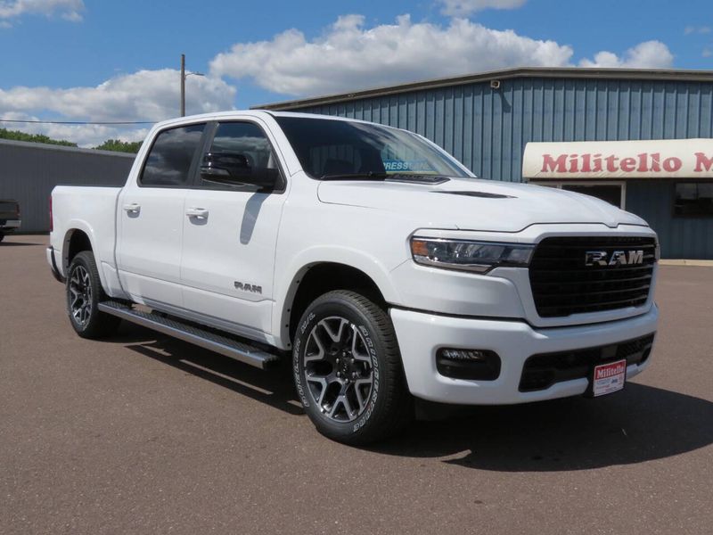 Used 2025 RAM 1500 Laramie 4x4 4dr Crew Cab 5.6 ft. SB PickupImage 8