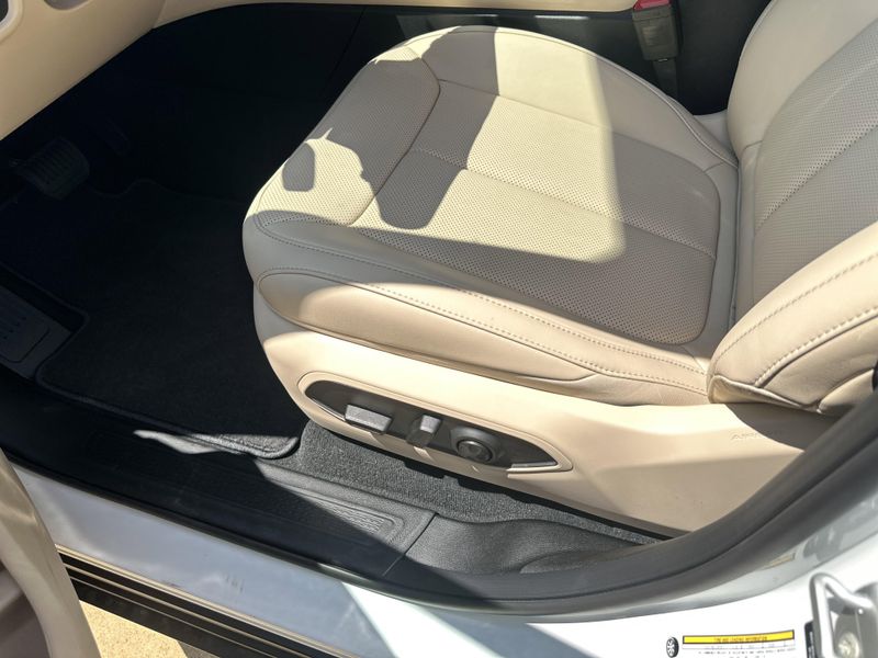 2025 Jeep Grand Cherokee Limited photo 25