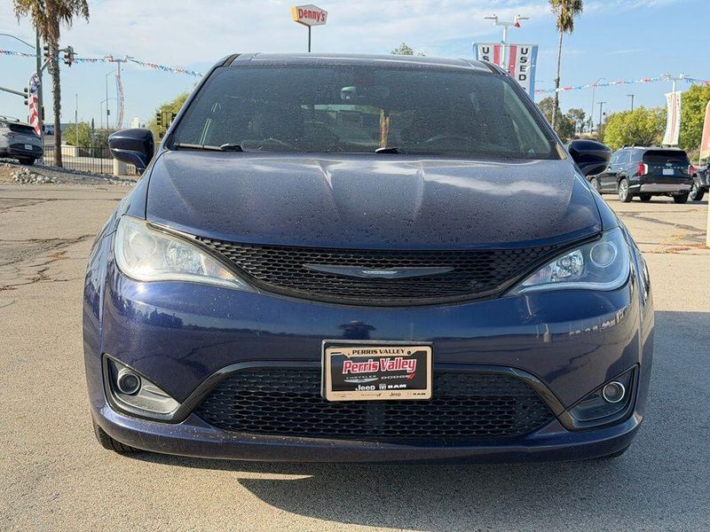 Used 2019 Chrysler Pacifica Touring PlusImage 3