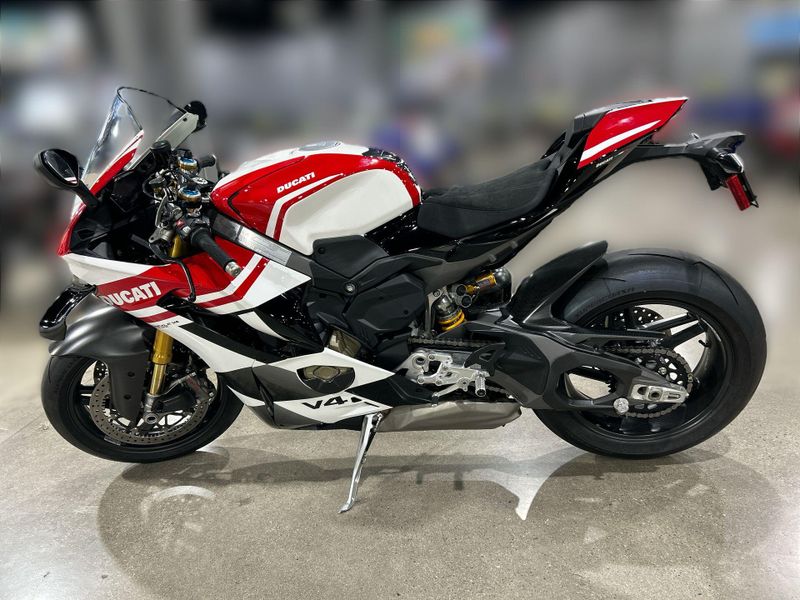 Used 2025 Ducati PANIGALE V4 TRICOLORE Image 17