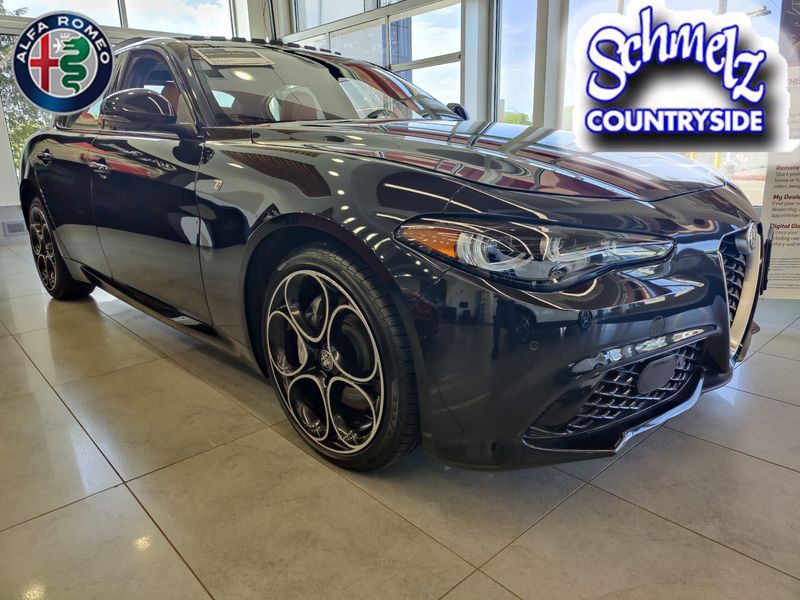 2024 Alfa Romeo Giulia Ti AWD w/Sunroof/NavImage 1