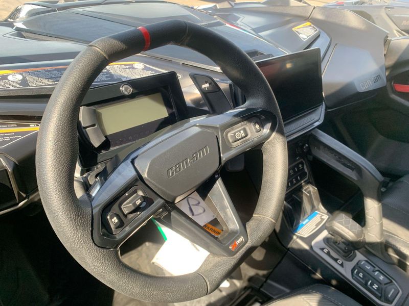 New 2025 Can-Am MAVERICK R MAX X RS 999T DCT Image 16