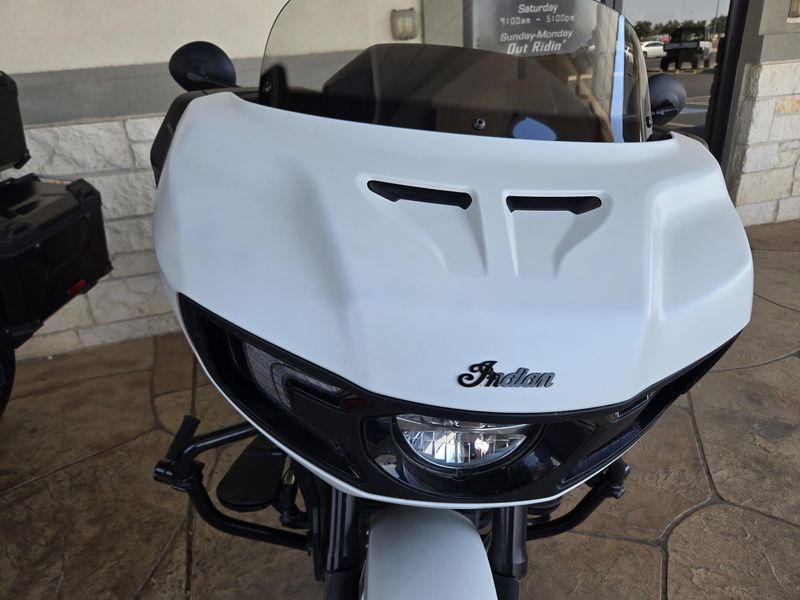 USED 2021 INDIAN MOTORCYCLE CHALLENGER DARK HORSE Image 7