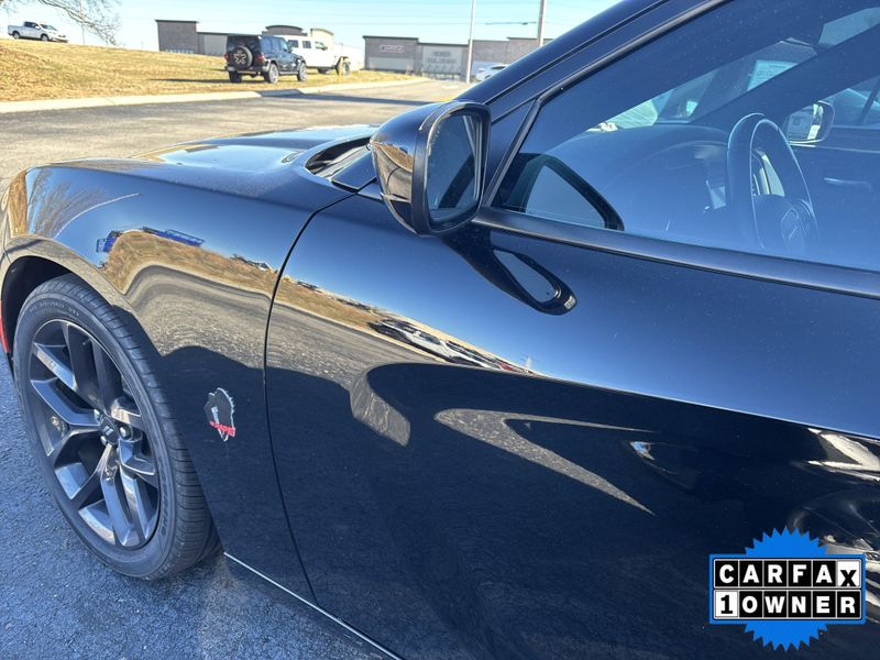 Used 2020 Dodge Charger SXTImage 13