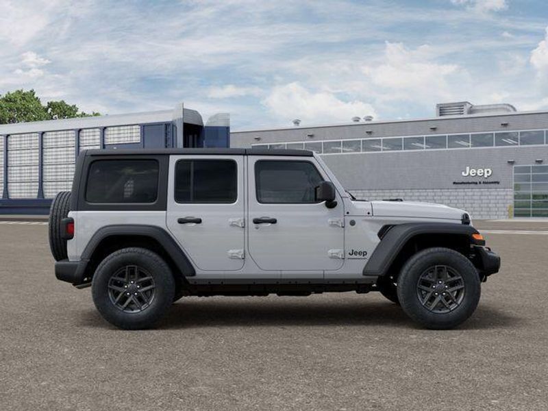 New 2026 Jeep Wrangler 4-door Sport SImage 21
