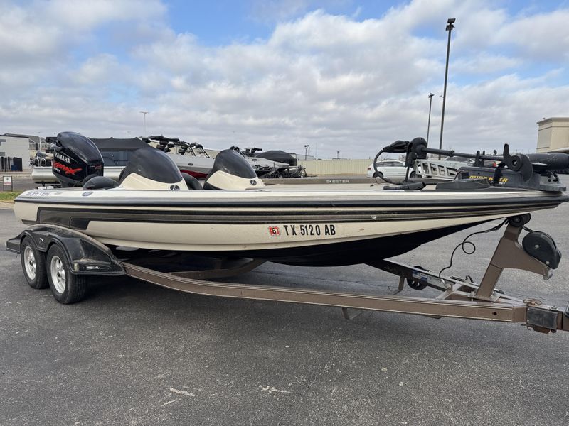 2006 SKEETER 20I WHITE Image 4