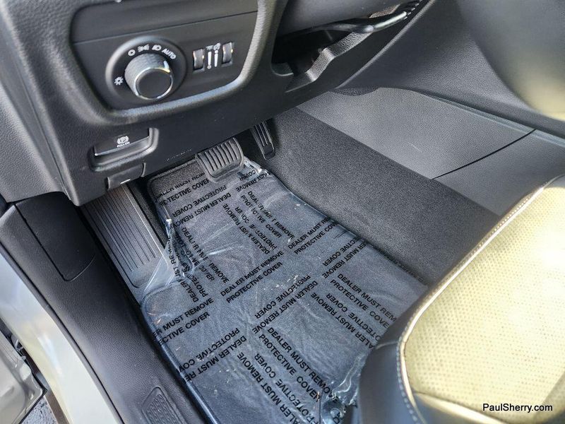 New 2025 Jeep Grand Cherokee Altitude X 4x4