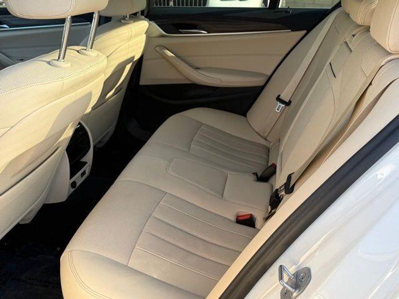 Used 2023 BMW 5 Series 530e iPerformanceImage 31