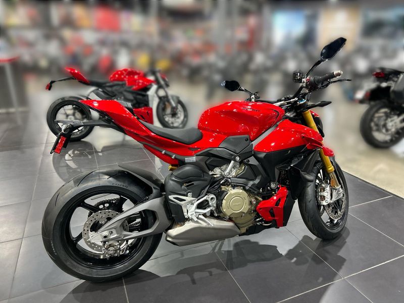 New 2025 Ducati STREETFIGHTER V4 S 3G Image 12