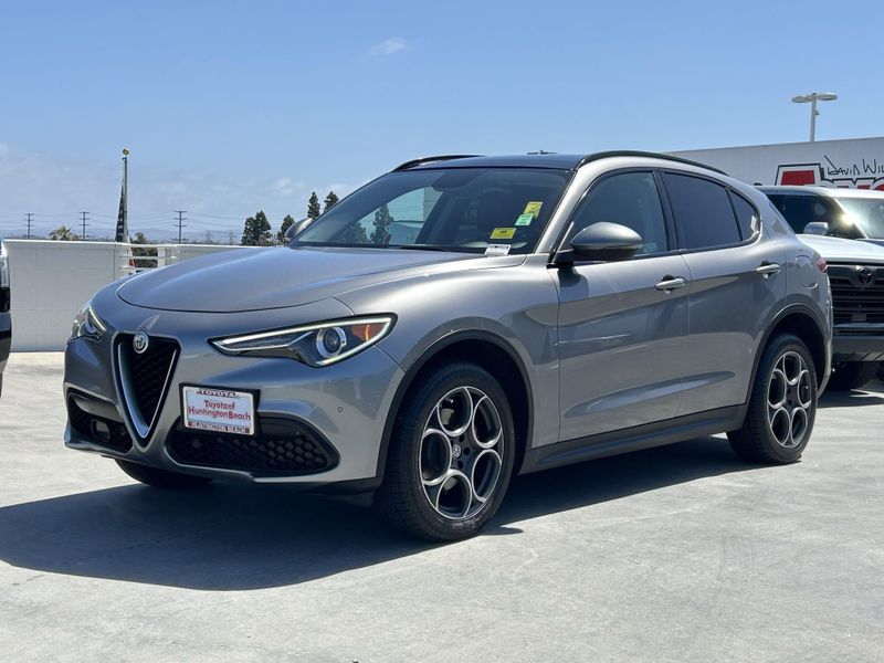 2019 Alfa Romeo Stelvio Image 8