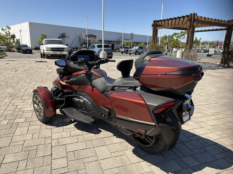 New 2026 Can-Am SPYDER RT SEA-TO-SKY (SE6) Image 15