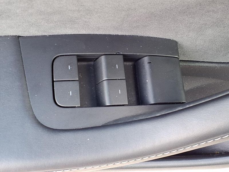 Used 2023 Tesla Model 3 BaseImage 19