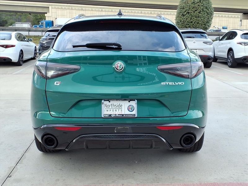 New 2025 Alfa Romeo Stelvio Intensa AwdImage 9